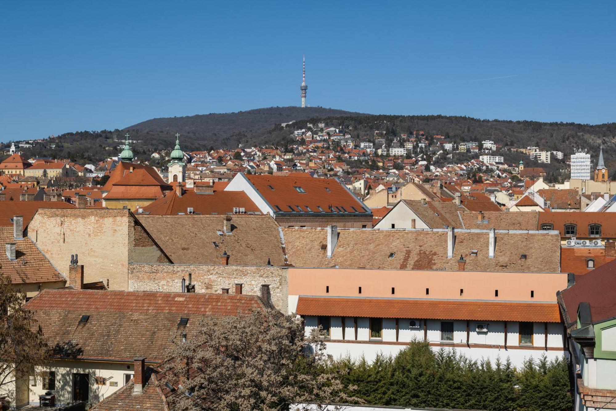 R73 Residences Pécs Eksteriør bilde